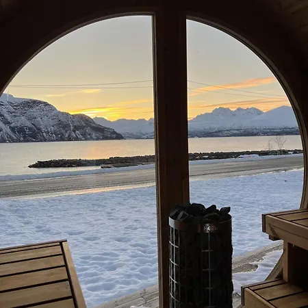 Easter Getaway With Fjord View *